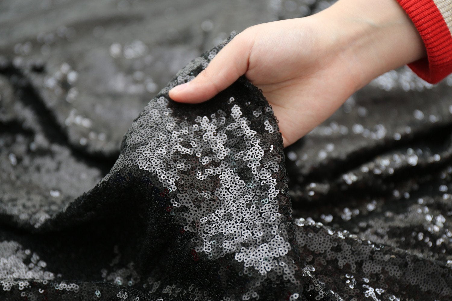 Partydelight Sequin Tablecloth, Wedding, Sweetheart, Christmas Tree, Rectangular, 48''X72'', Black